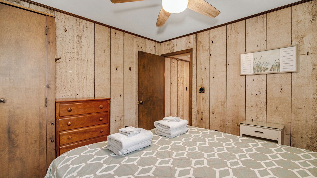 Photo of Bedroom in North Litchfield Beach