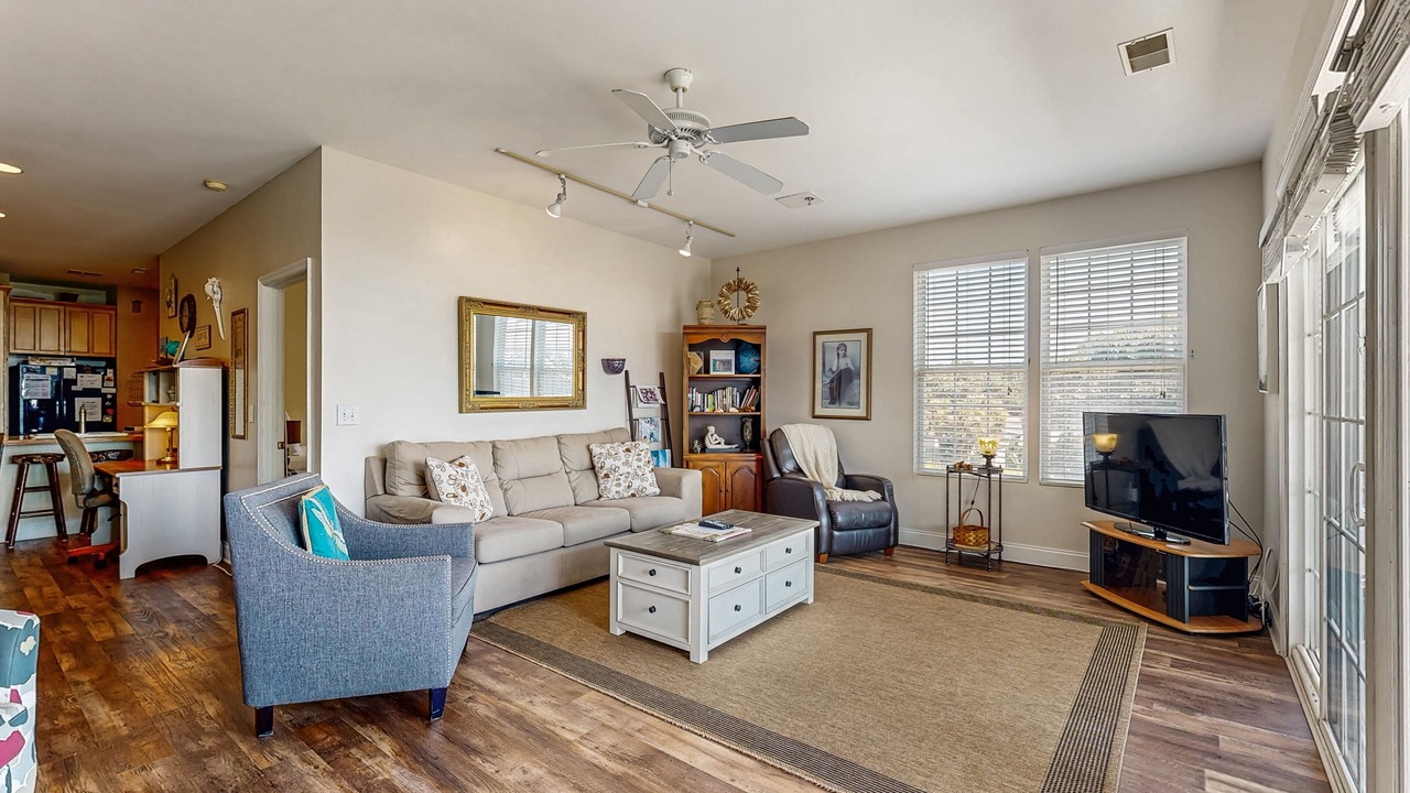 Photo of Livingroom in Folly Beach
