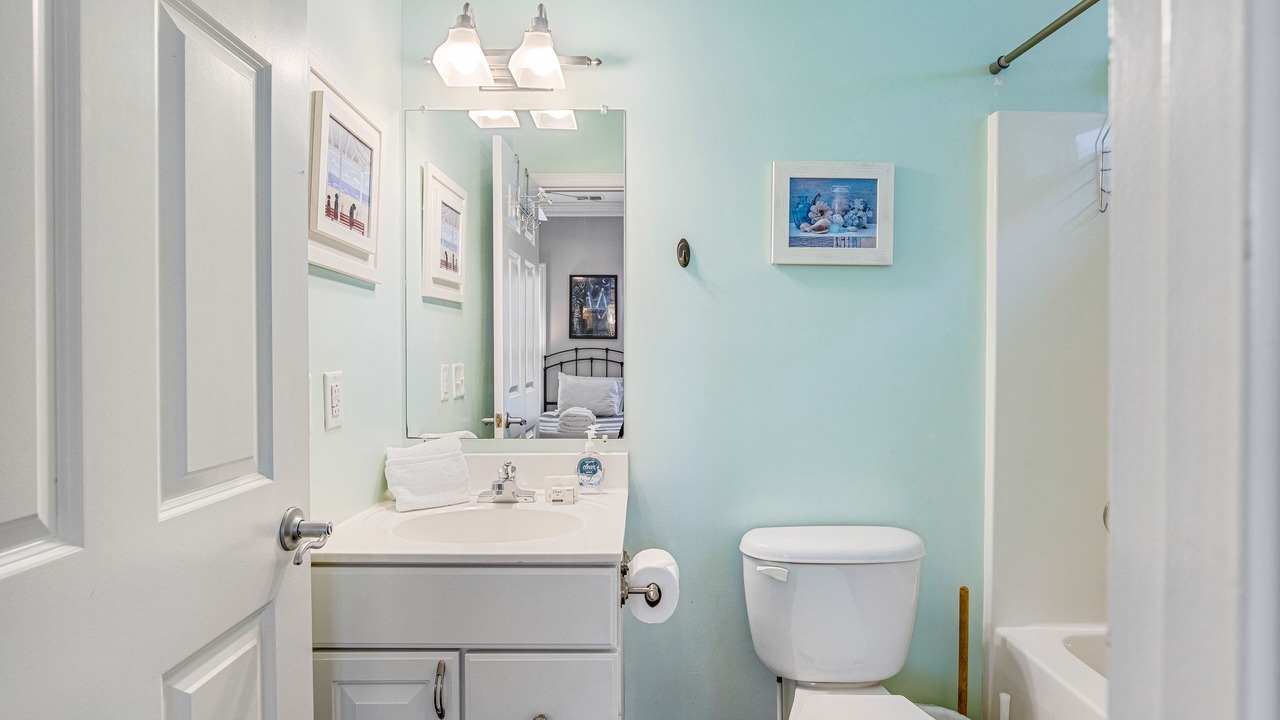 Photo of Bathroom in Waters Edge