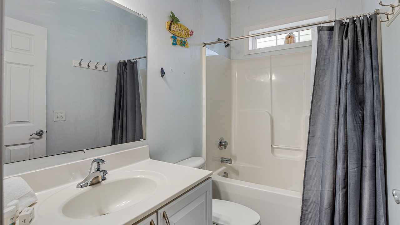 Photo of Bathroom in Waters Edge