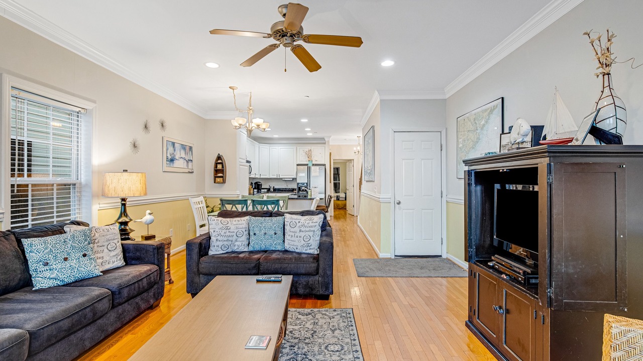 Photo of Livingroom in Waters Edge