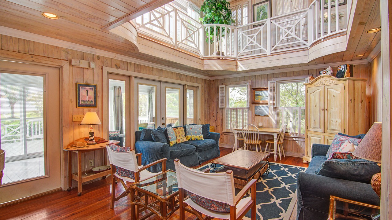 Photo of Livingroom in Sullivan's Island
