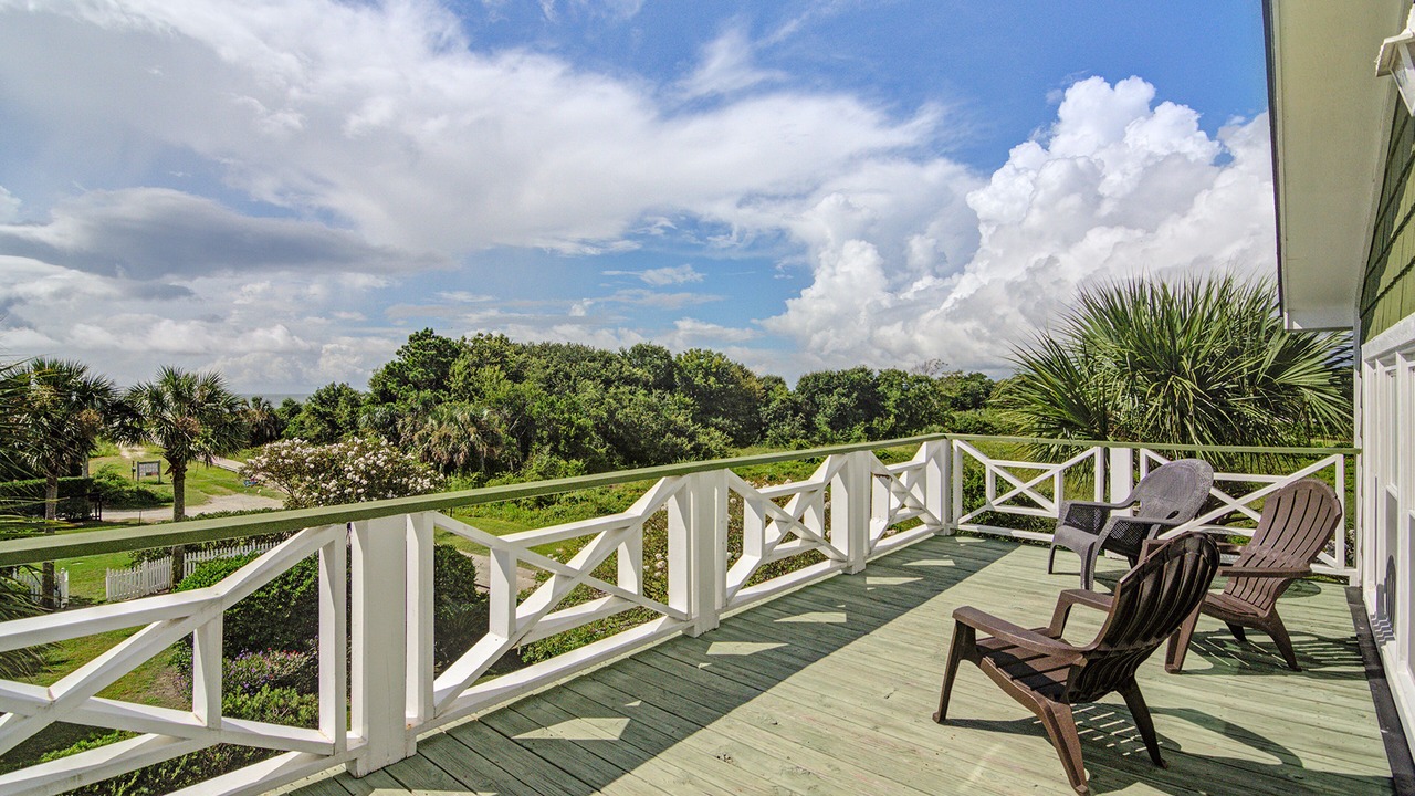 Photo of Patio Balcony in Sullivan's Island