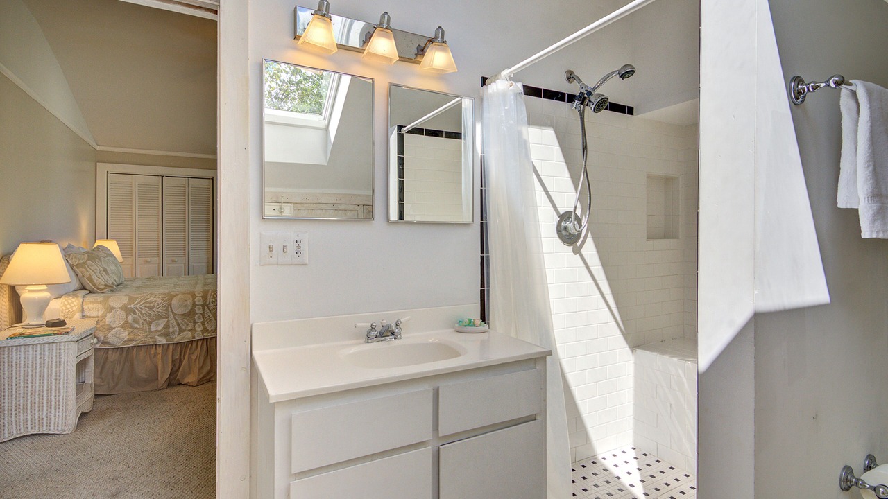 Photo of Bathroom in Sullivan's Island
