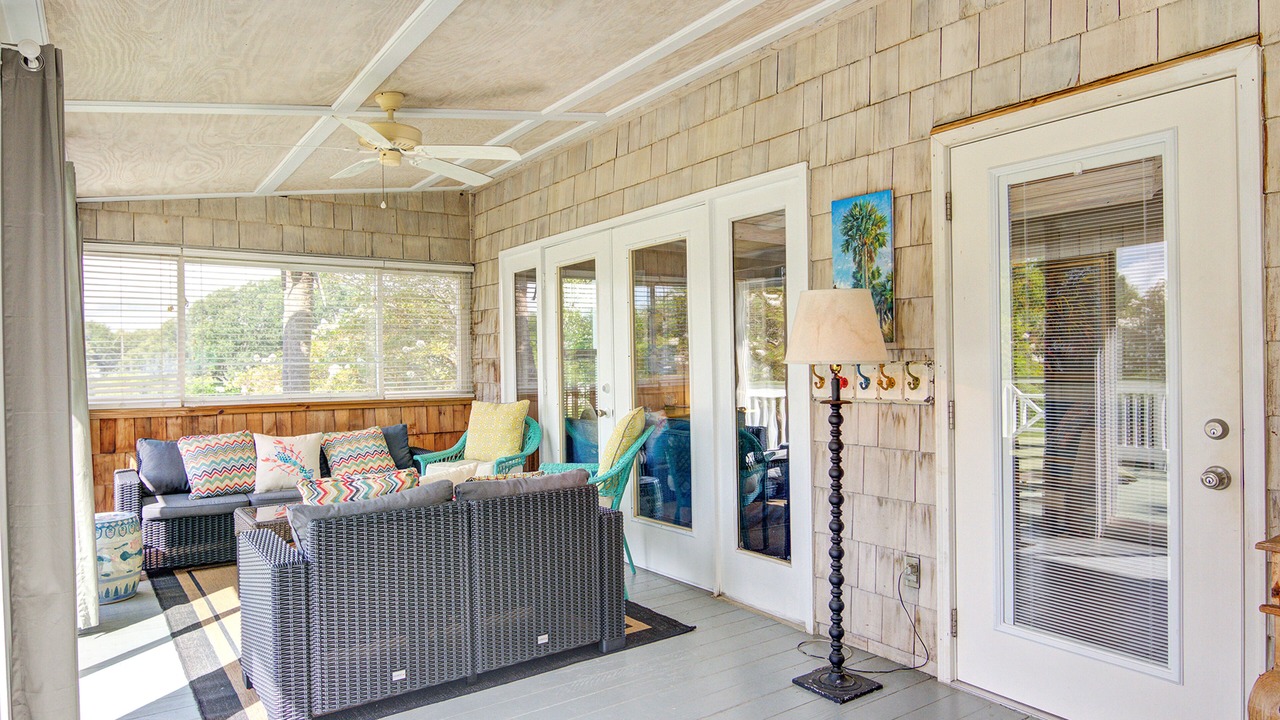 Photo of Patio Balcony in Sullivan's Island
