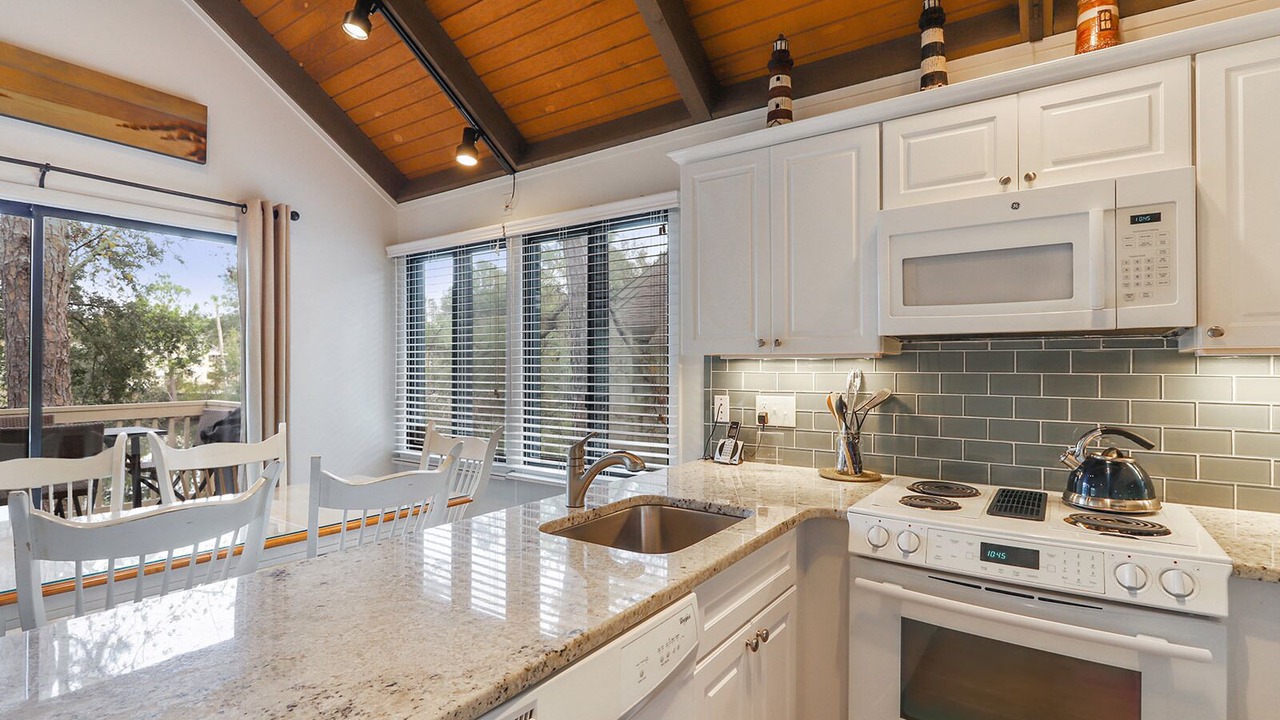 Photo of Kitchen in Night Heron