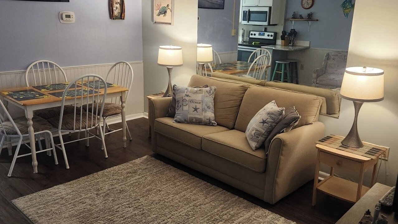 Photo of Livingroom in Crescent Beach