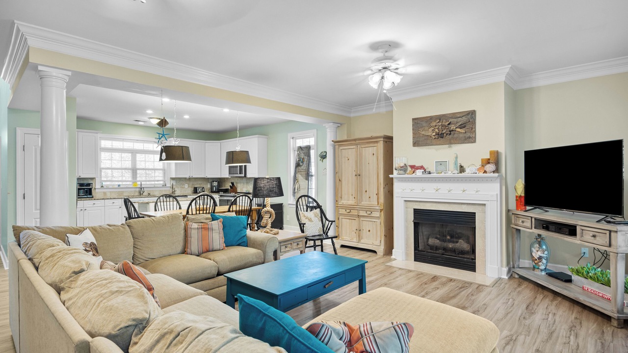 Photo of Livingroom in North Litchfield Beach