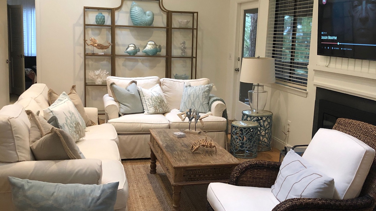 Photo of Livingroom in West Beach