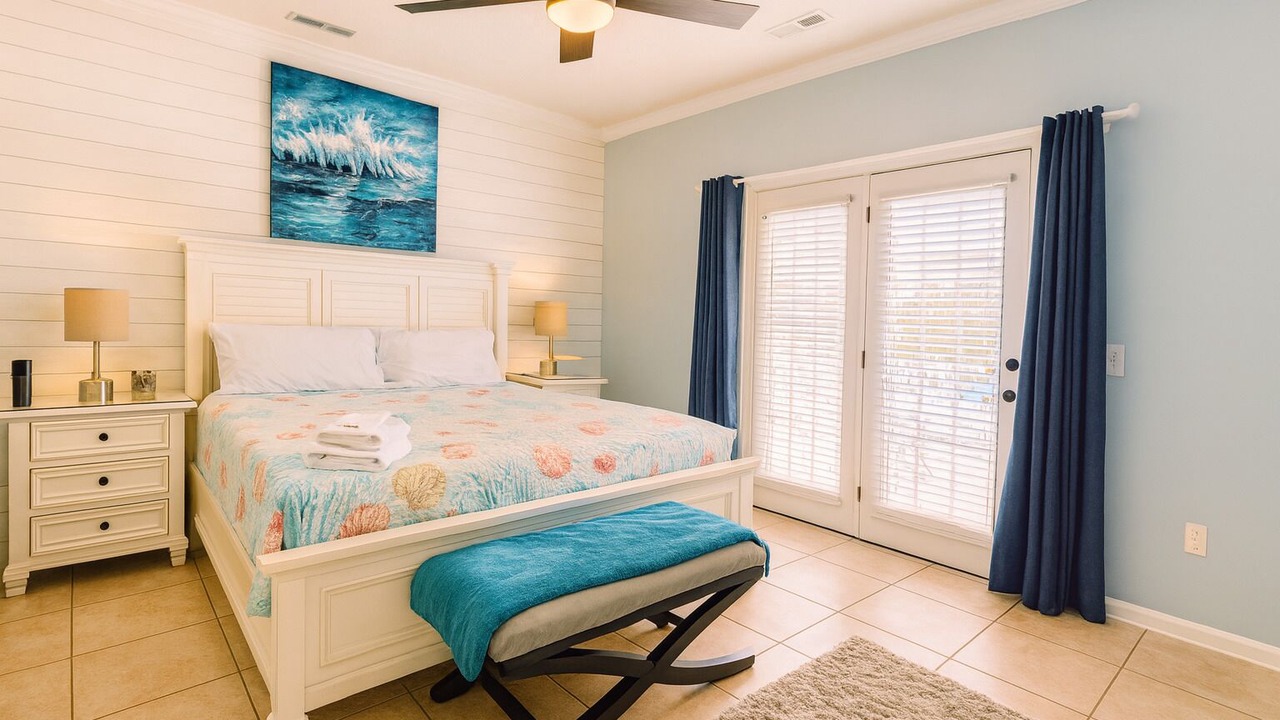 Photo of Bedroom in Surfside Beach