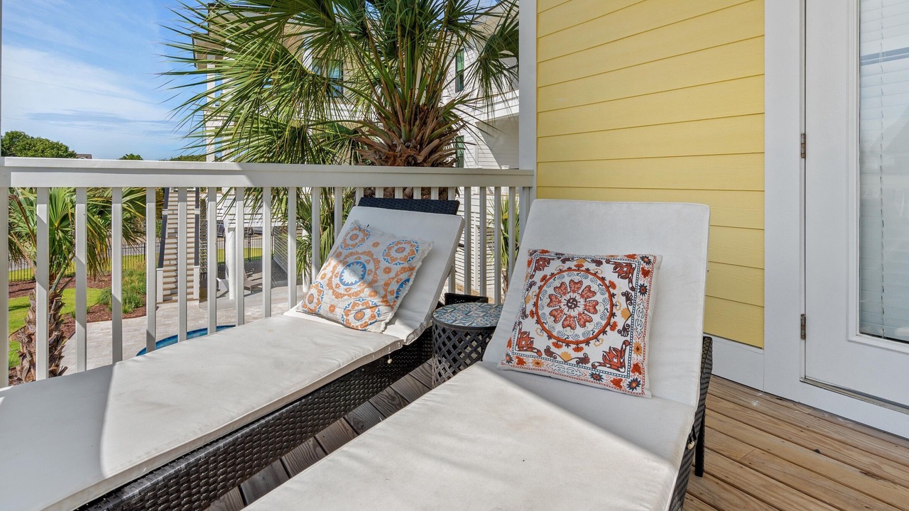 Photo of Patio Balcony in North Litchfield Beach