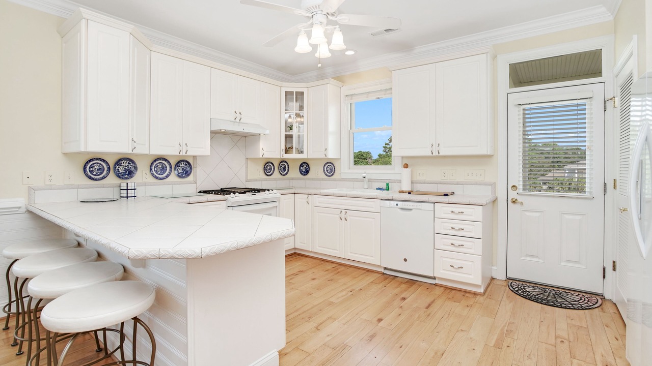 Photo of Kitchen in North Litchfield Beach