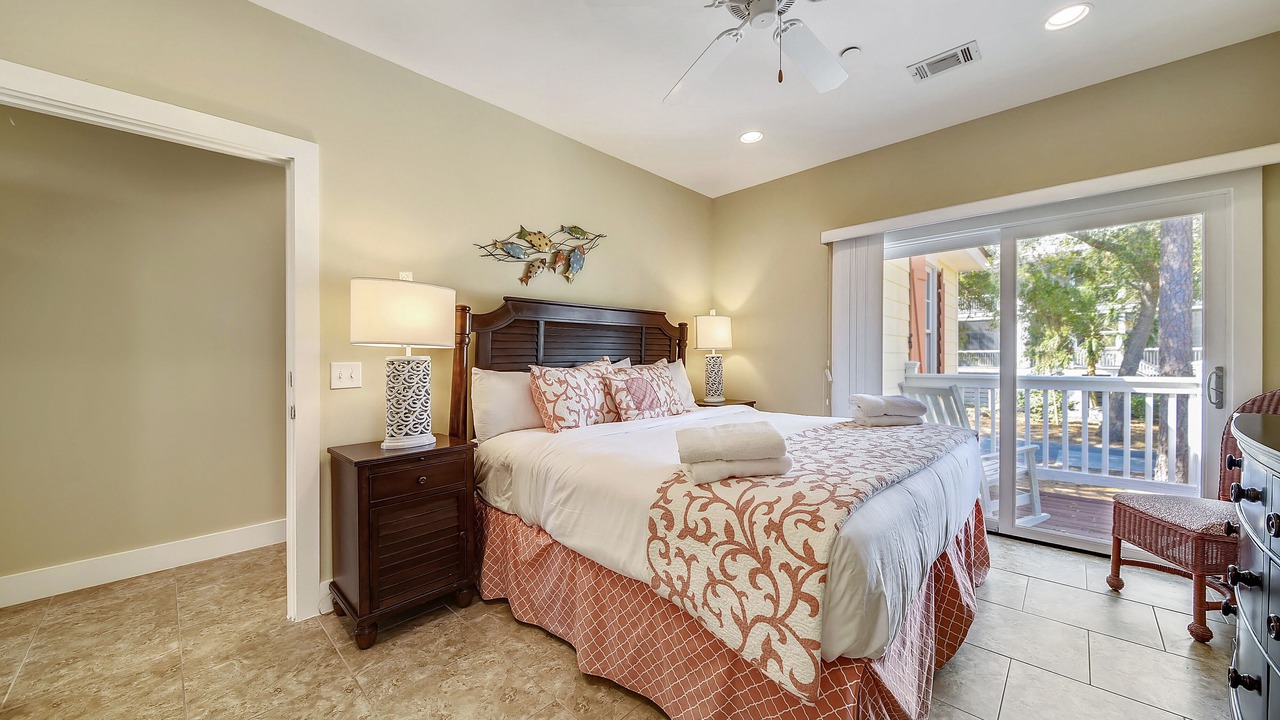 Photo of Bedroom in Melrose on the Beach
