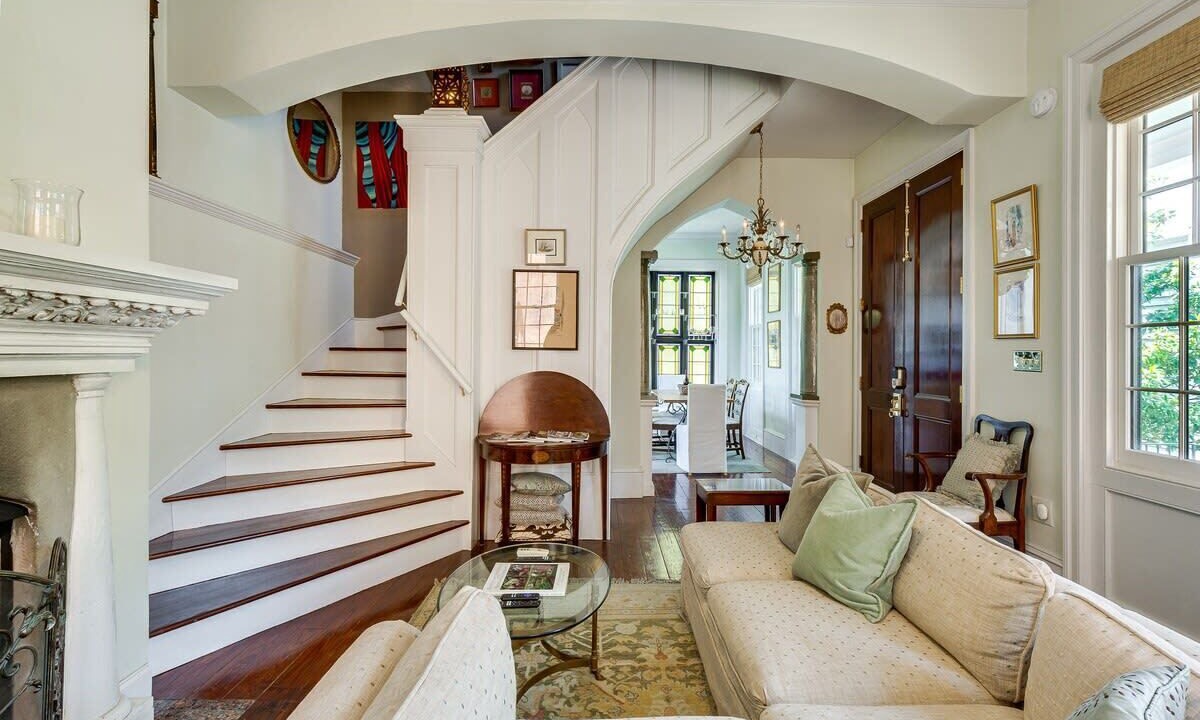 Photo of Livingroom in Cannonborough Elliotborough