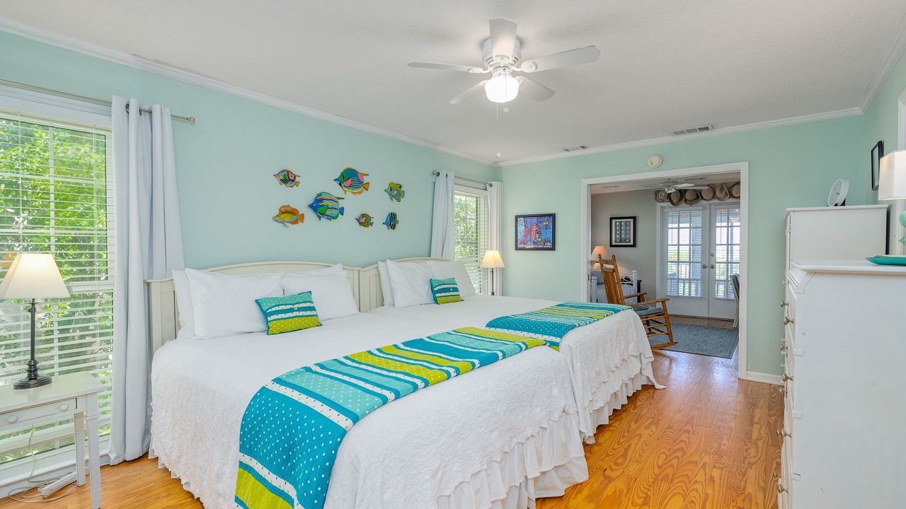 Photo of Bedroom in Savannah Beach