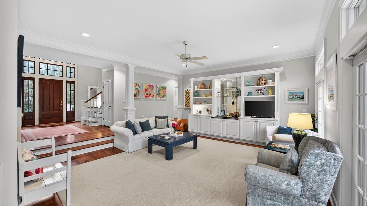 Photo of Livingroom in Vanderhorst Plantation