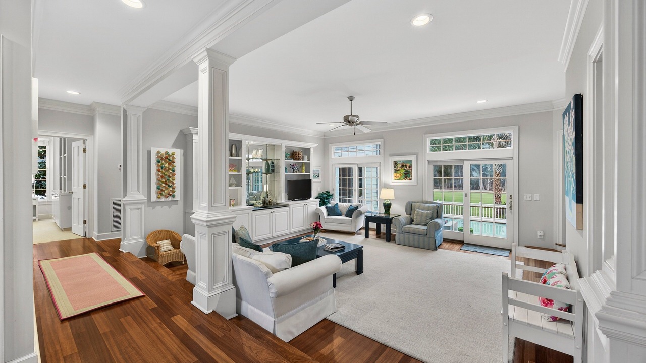 Photo of Livingroom in Vanderhorst Plantation
