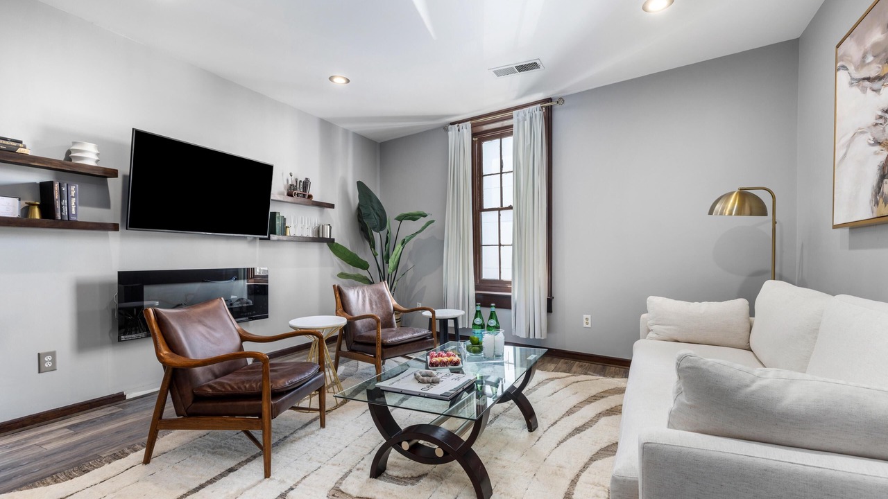 Photo of Livingroom in Downtown Charleston