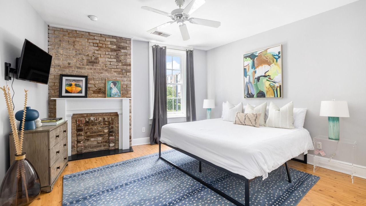 Photo of Bedroom in Downtown Charleston