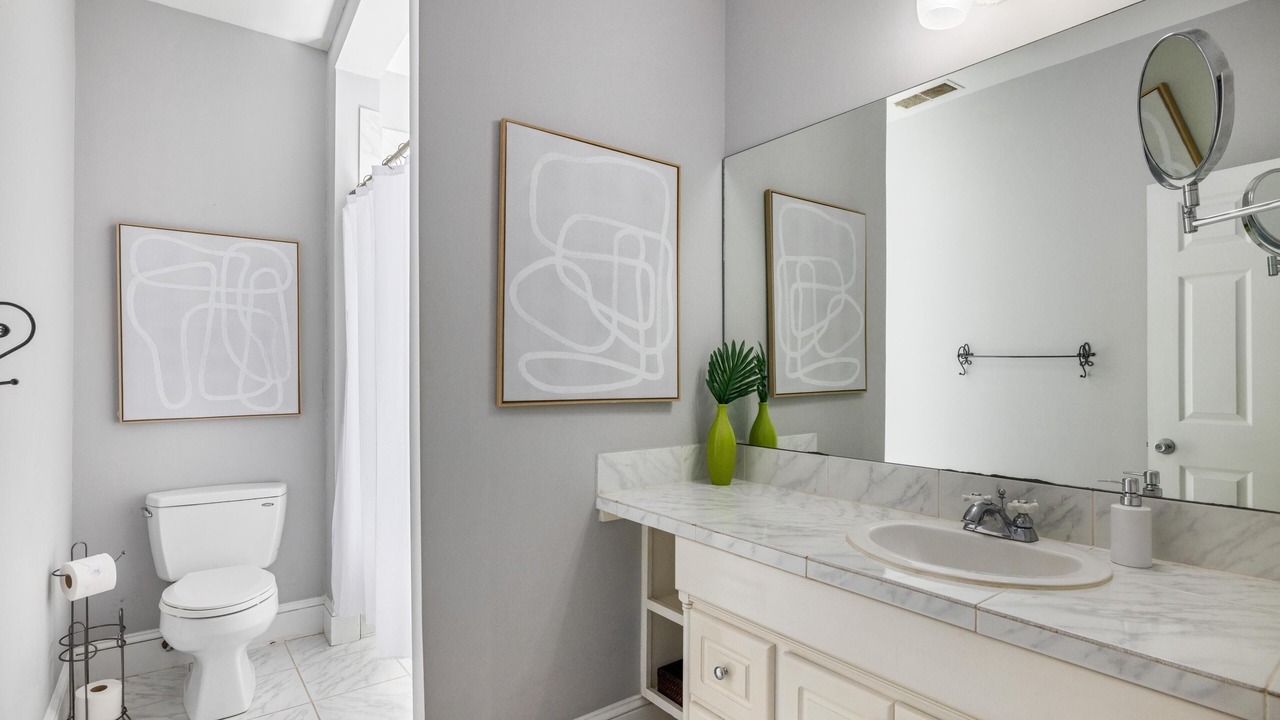 Photo of Bathroom in Downtown Charleston