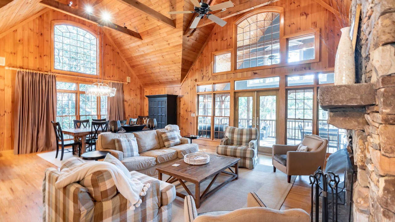 Photo of Livingroom in Vanderhorst Plantation