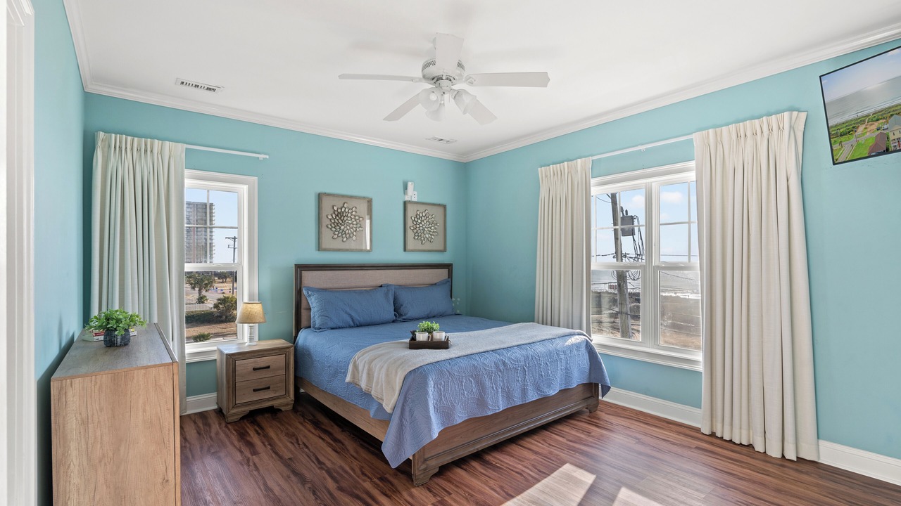 Photo of Bedroom in Atlantic Beach