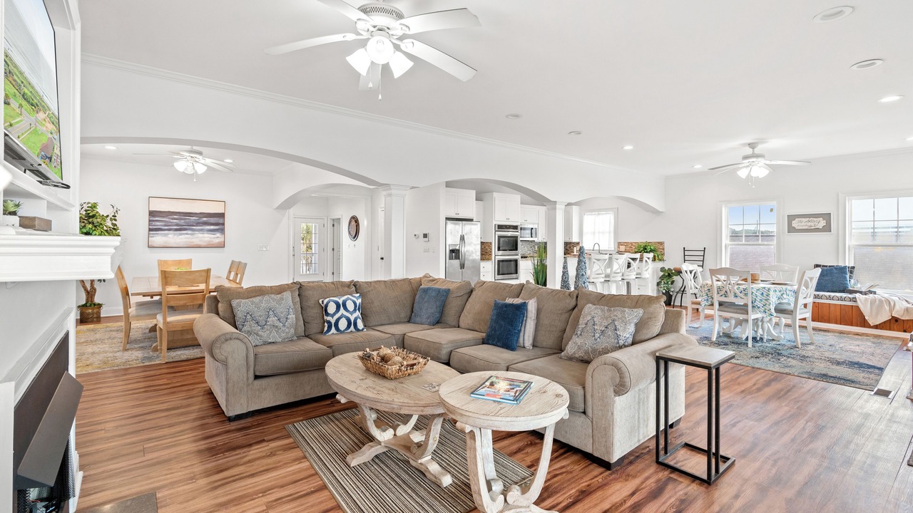 Photo of Livingroom in Atlantic Beach