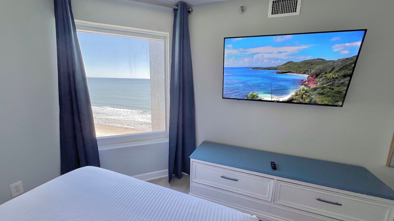 Photo of Bedroom in Arcadian Shores