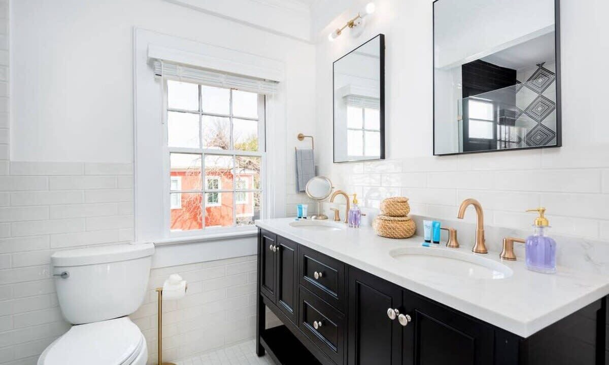 Photo of Bathroom in Cannonborough Elliotborough