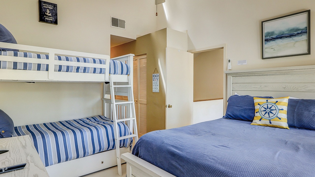 Photo of Bedroom in Sea Pines