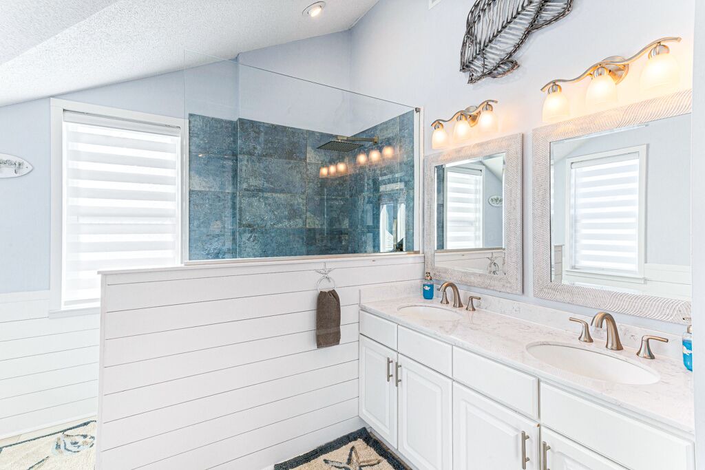 Photo of Bathroom in Surfside Beach