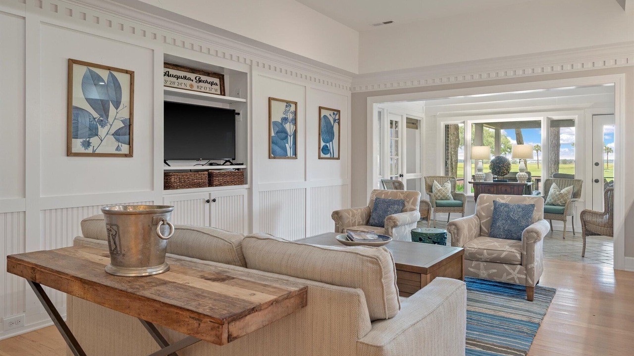 Photo of Livingroom in West Beach