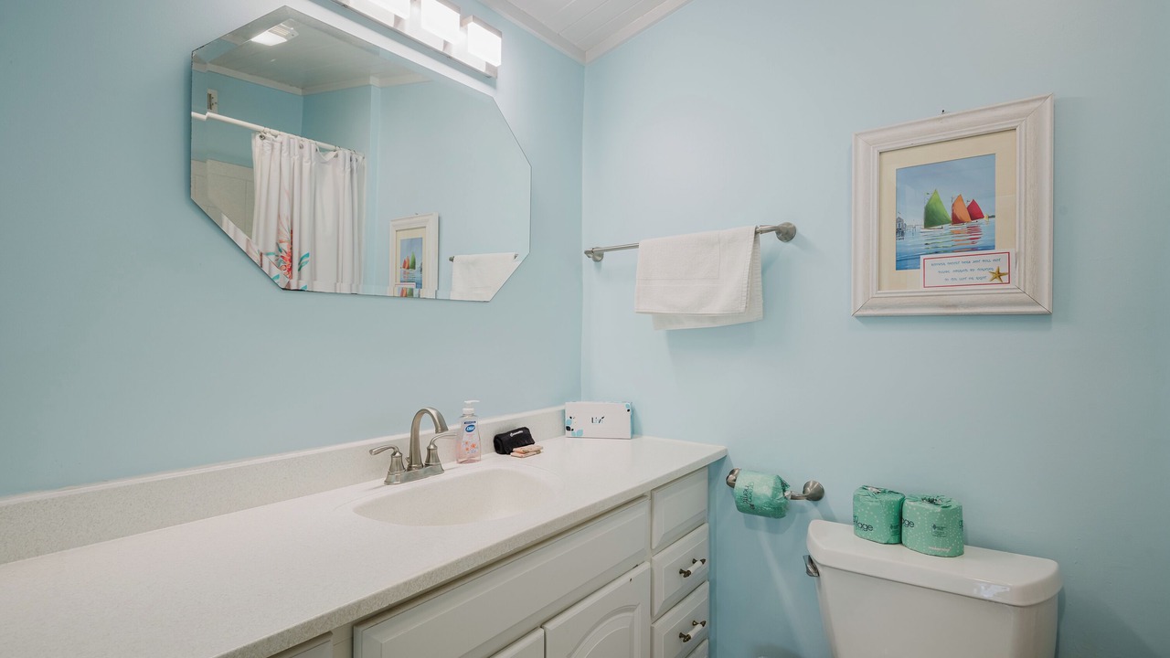 Photo of Bathroom in Folly Field
