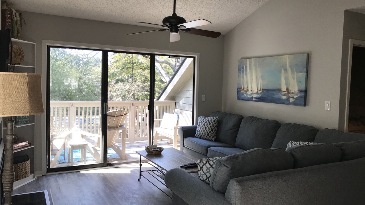 Photo of Livingroom in Arcadian Shores