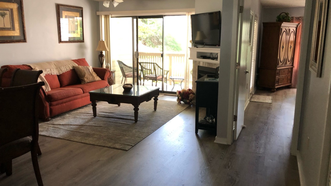 Photo of Livingroom in Arcadian Shores