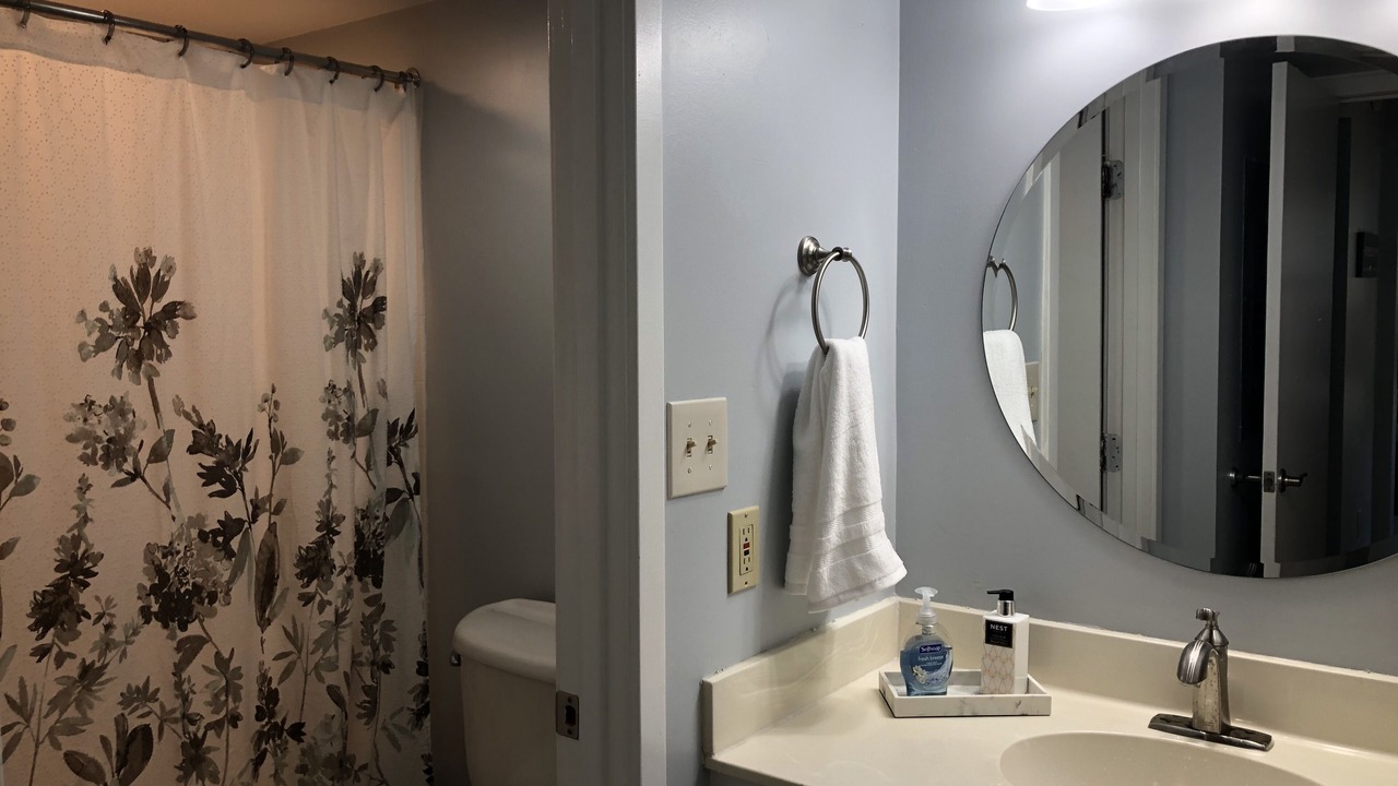Photo of Bathroom in Arcadian Shores