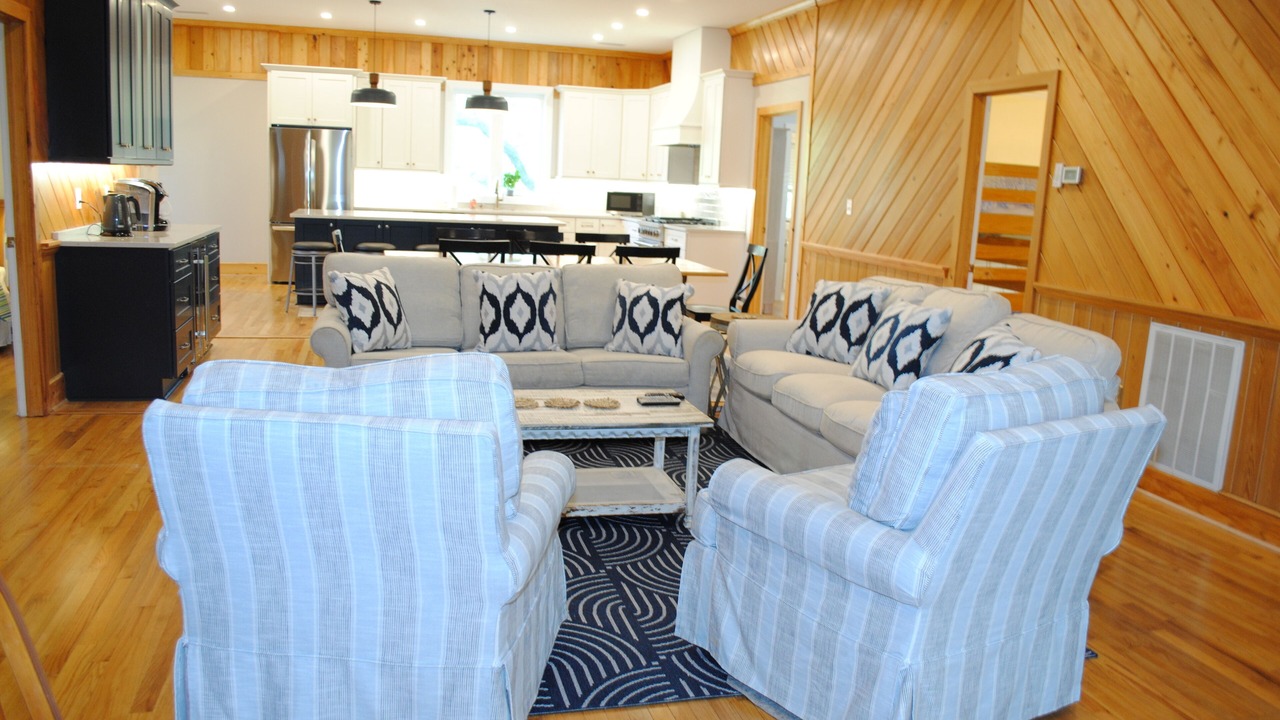 Photo of Livingroom in North Litchfield Beach