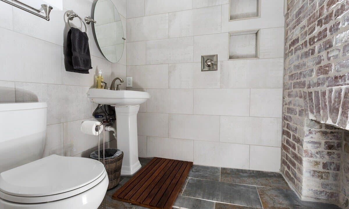 Photo of Bathroom in Cannonborough Elliotborough