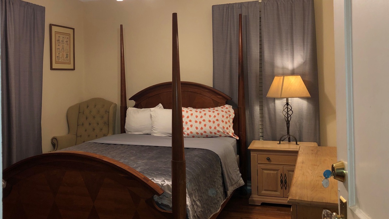 Photo of Bedroom in Hamlet