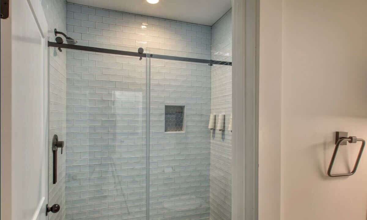 Photo of Bathroom in Melrose on the Beach