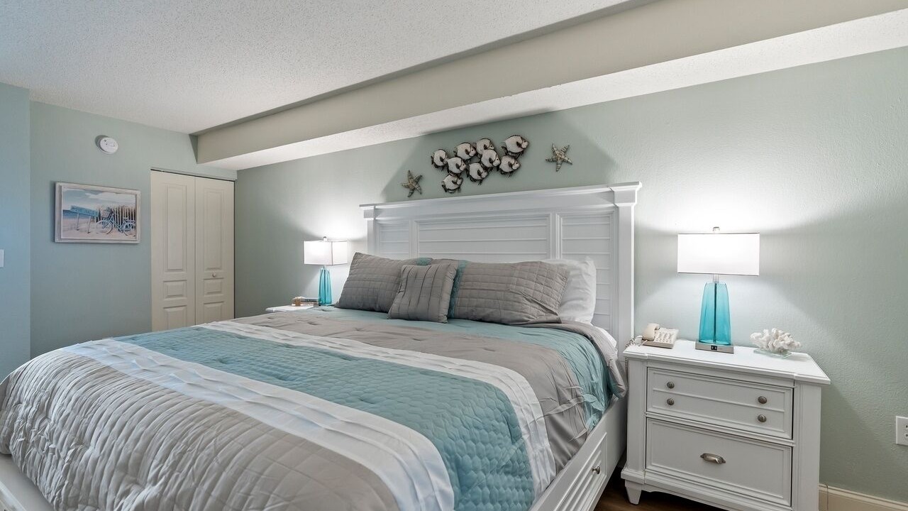 Photo of Bedroom in Crescent Beach