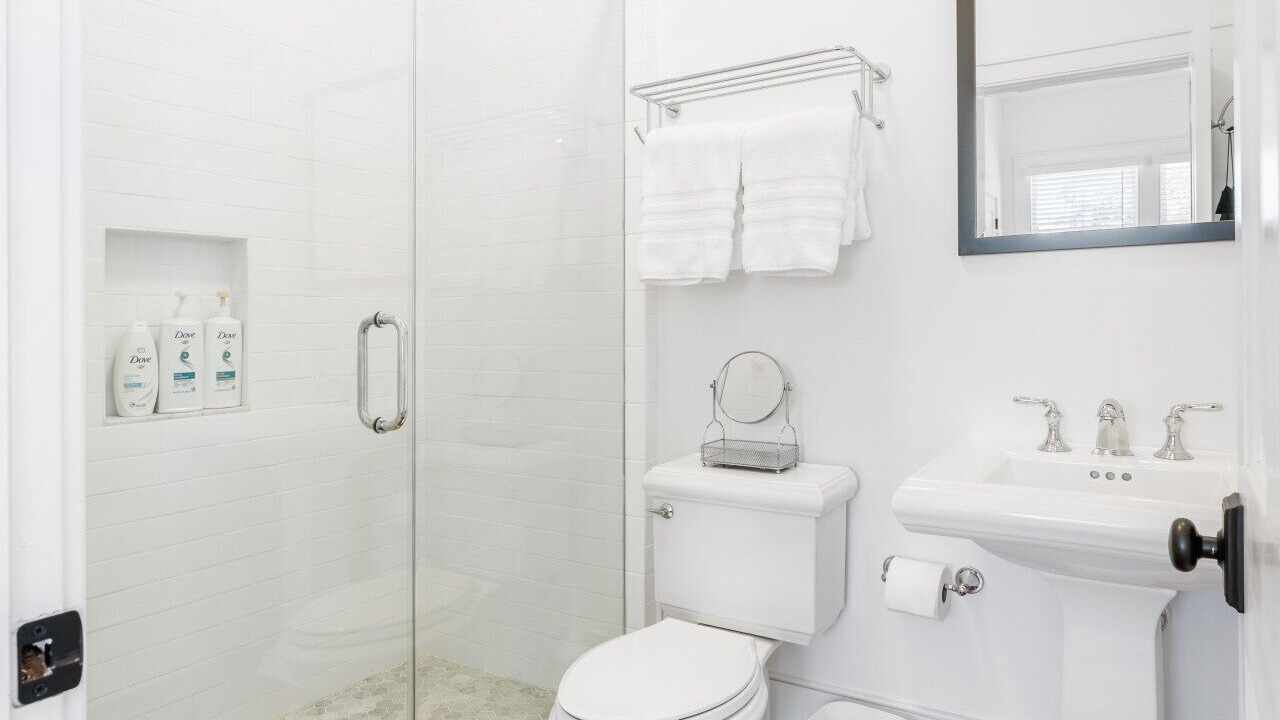 Photo of Bathroom in Cannonborough Elliotborough