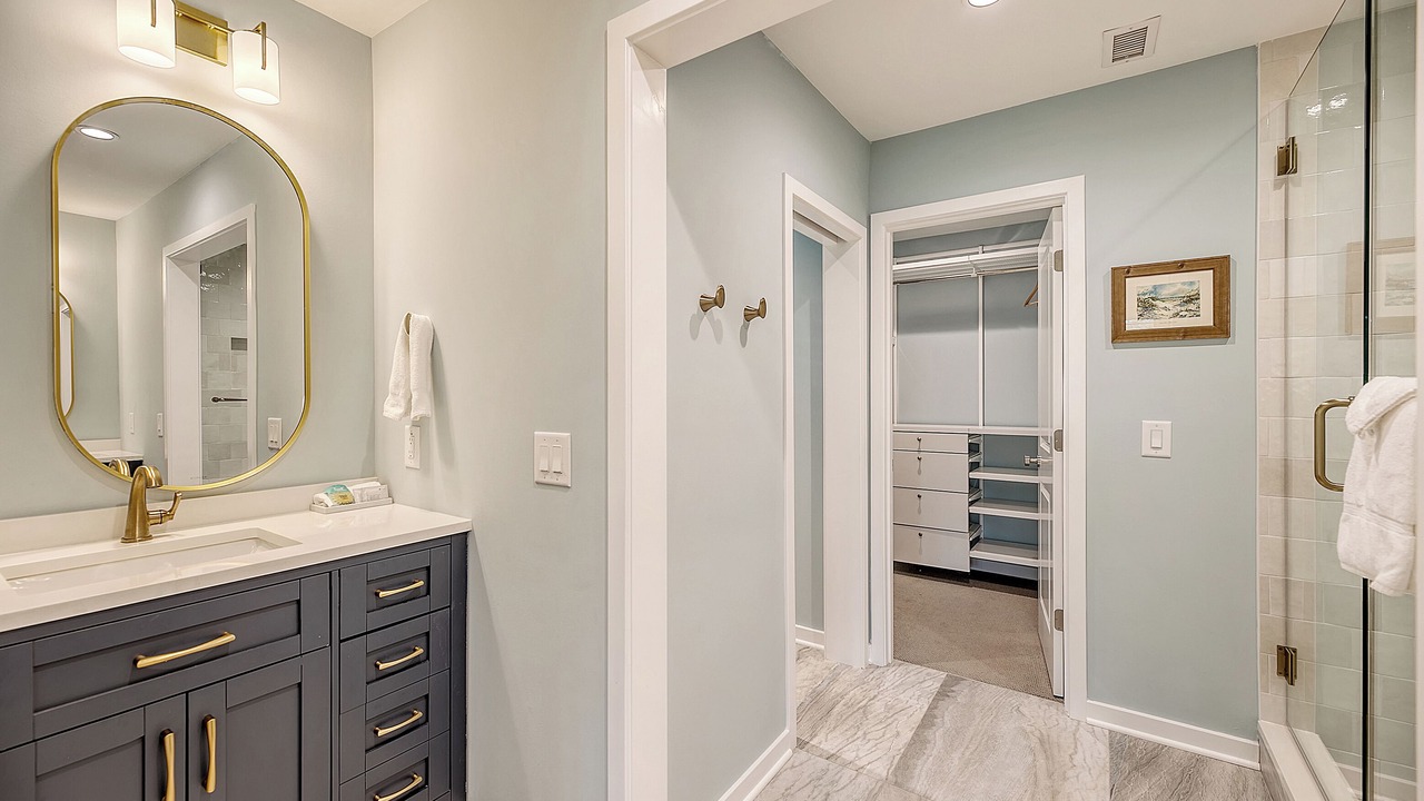 Photo of Bathroom in West Beach