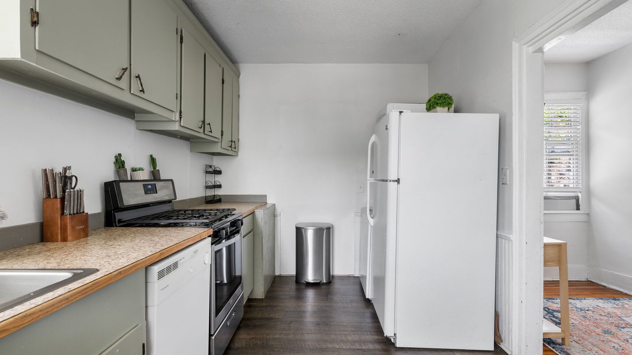 Photo of Kitchen in Cannonborough Elliotborough