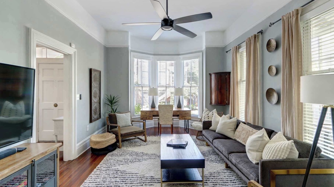 Photo of Livingroom in Historic Downtown Savannah