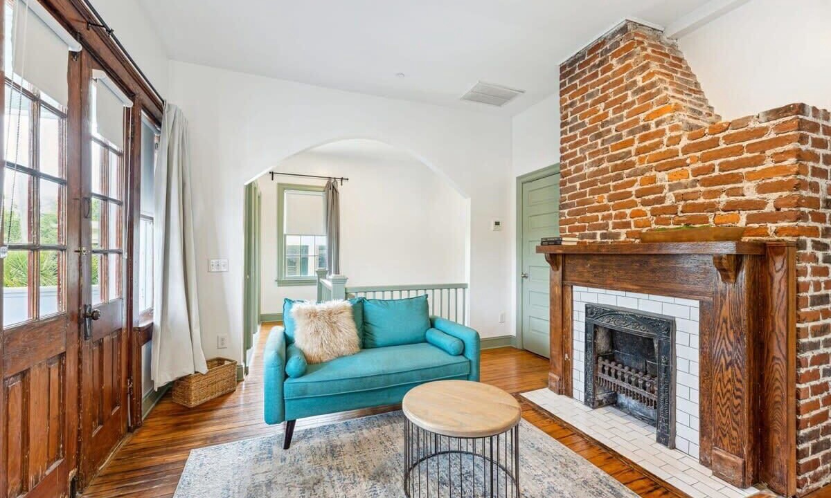 Photo of Livingroom in Westside