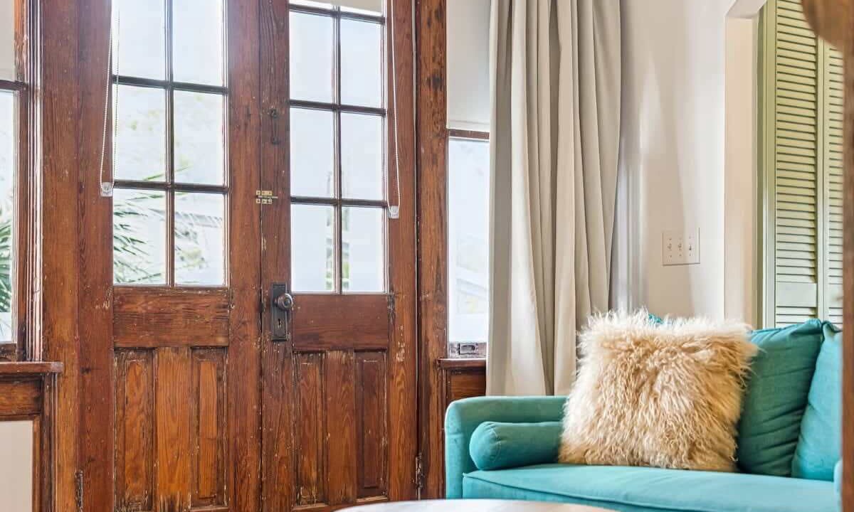 Photo of Livingroom in Westside