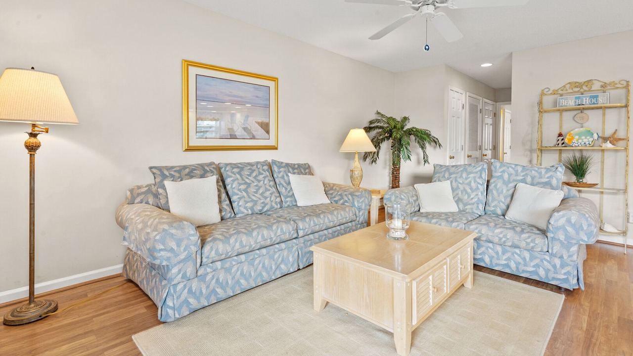 Photo of Livingroom in Cherry Grove Beach