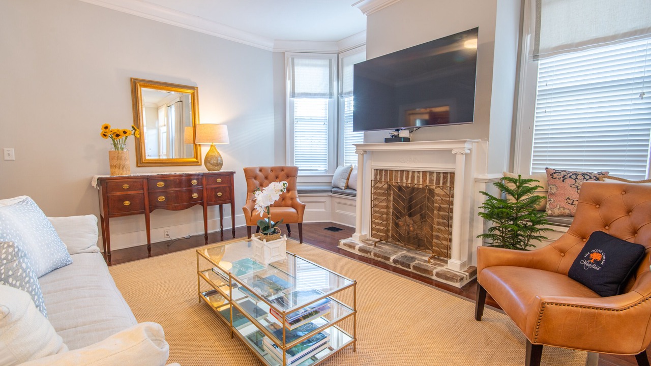 Photo of Livingroom in South of Broad