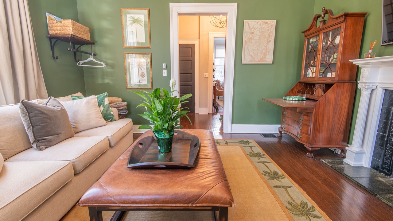 Photo of Livingroom in South of Broad